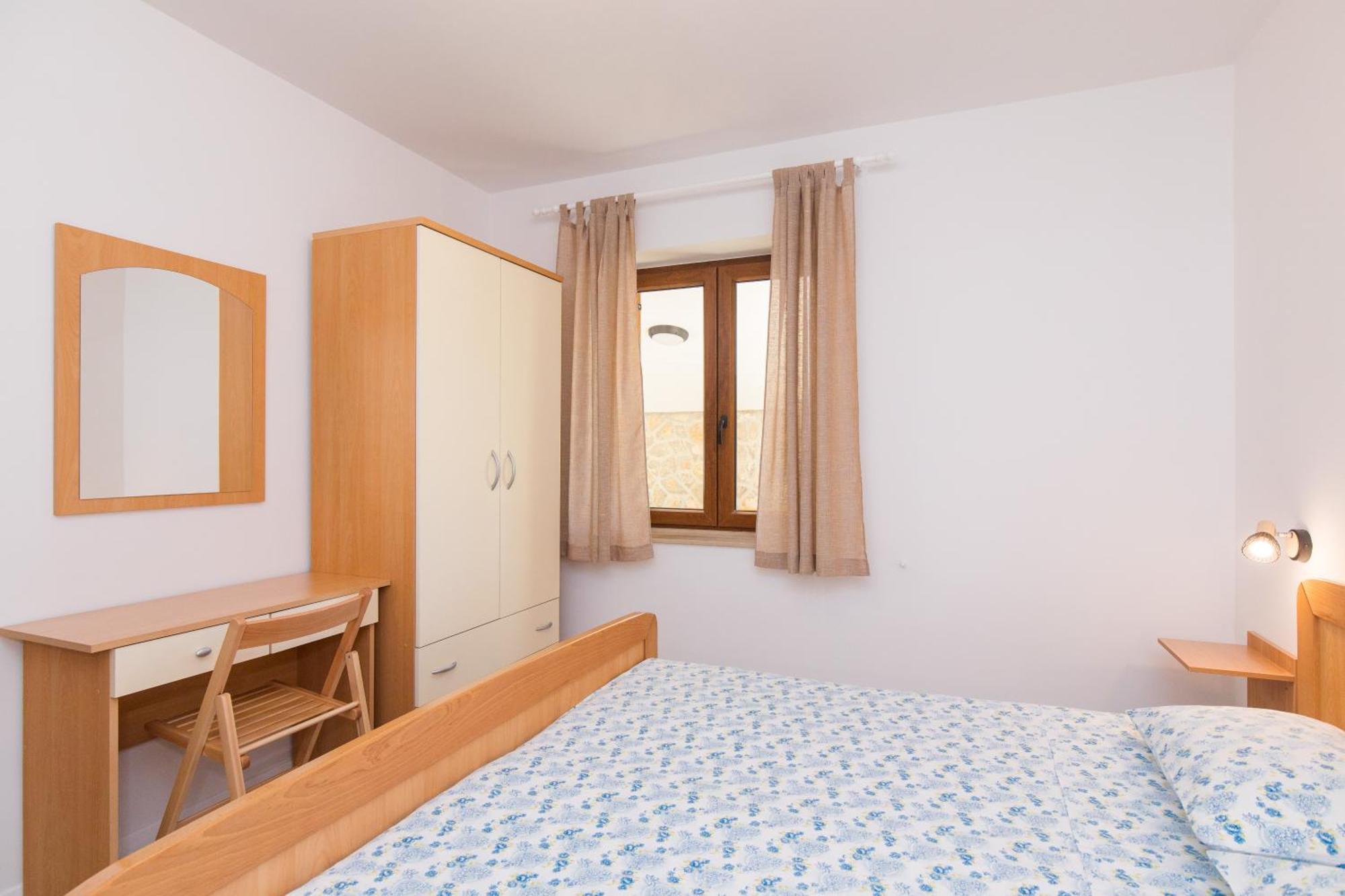 Apartmani Pina Krk Town Bagian luar foto