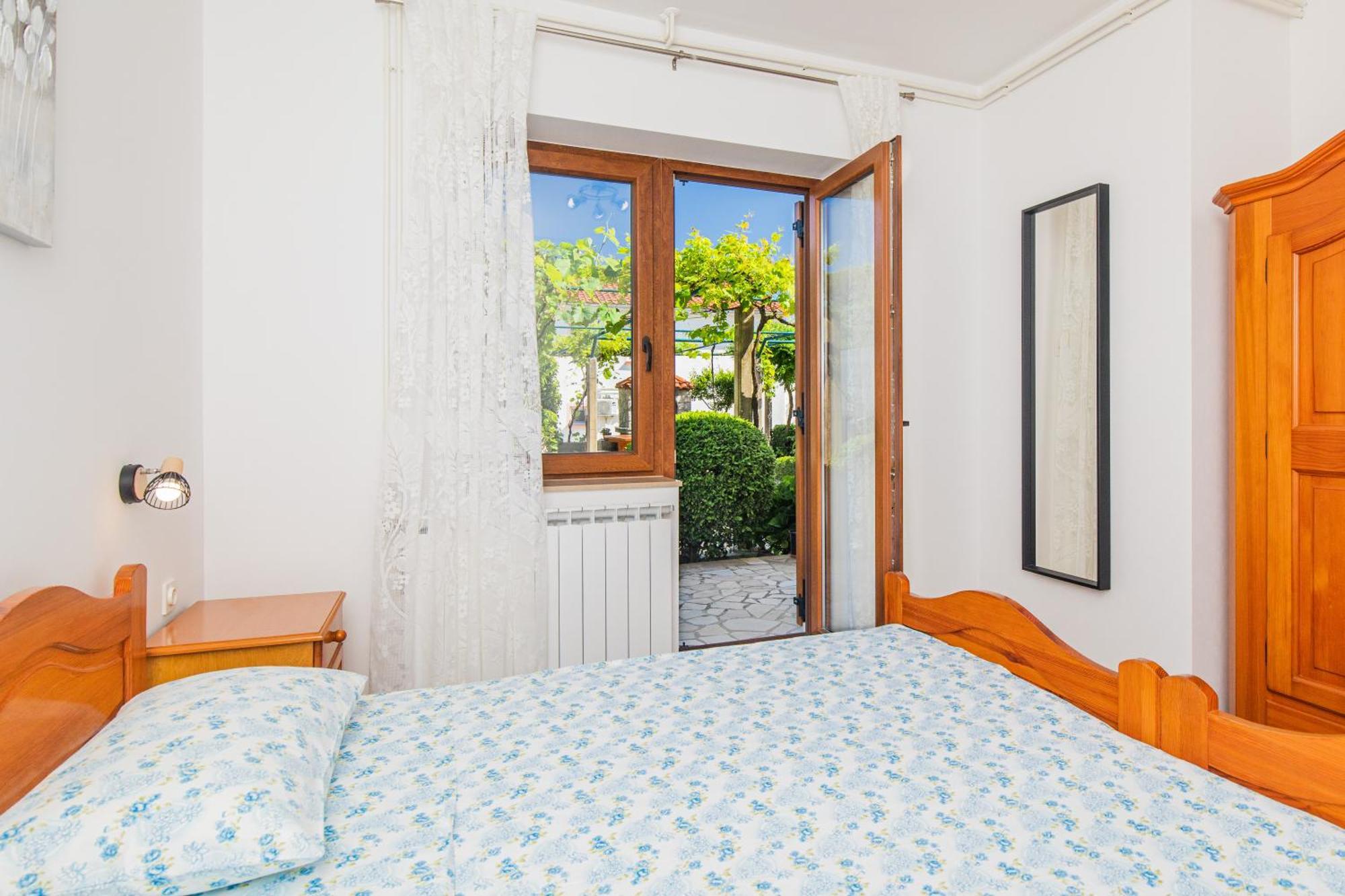 Apartmani Pina Krk Town Bagian luar foto