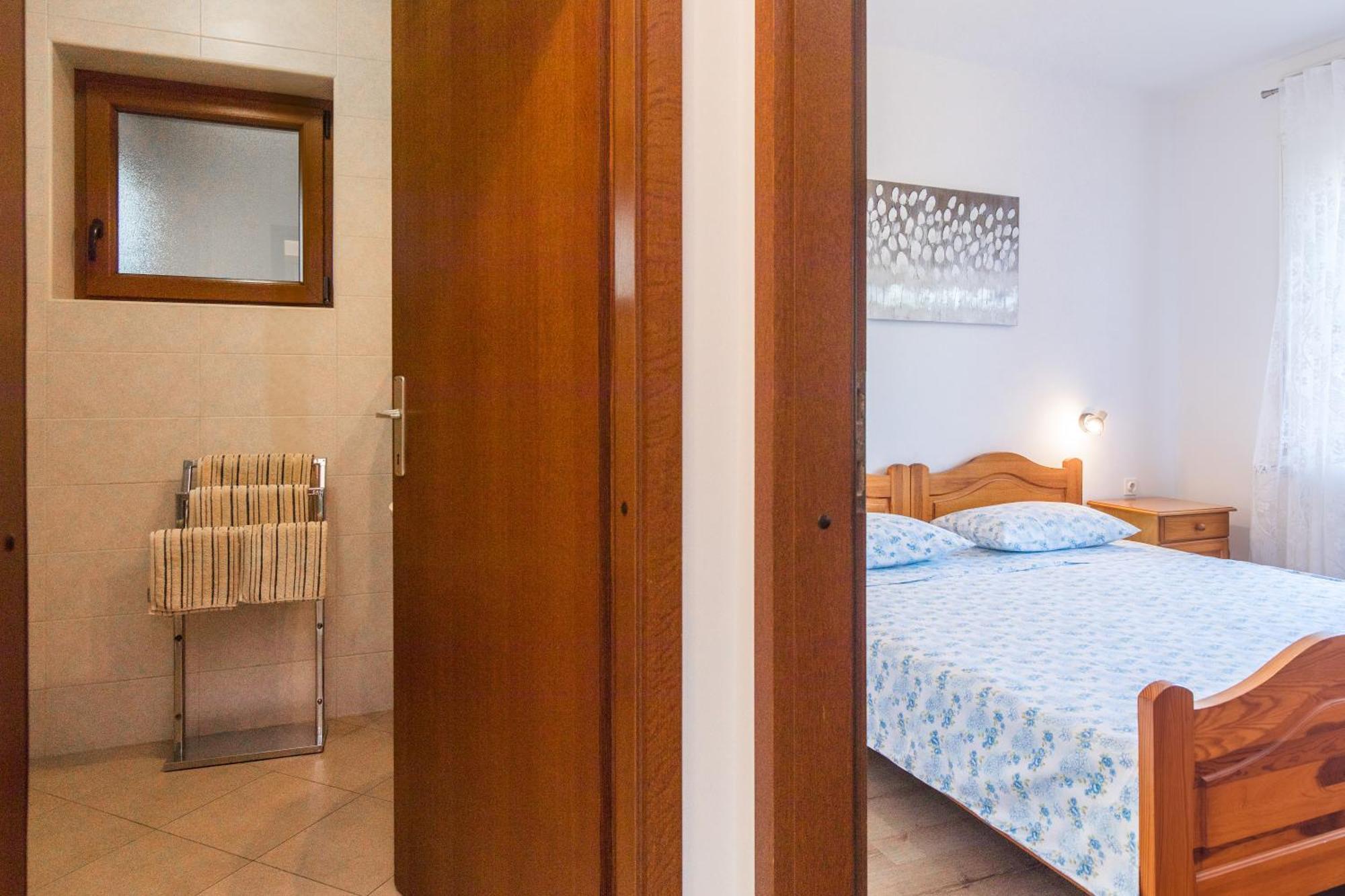 Apartmani Pina Krk Town Bagian luar foto