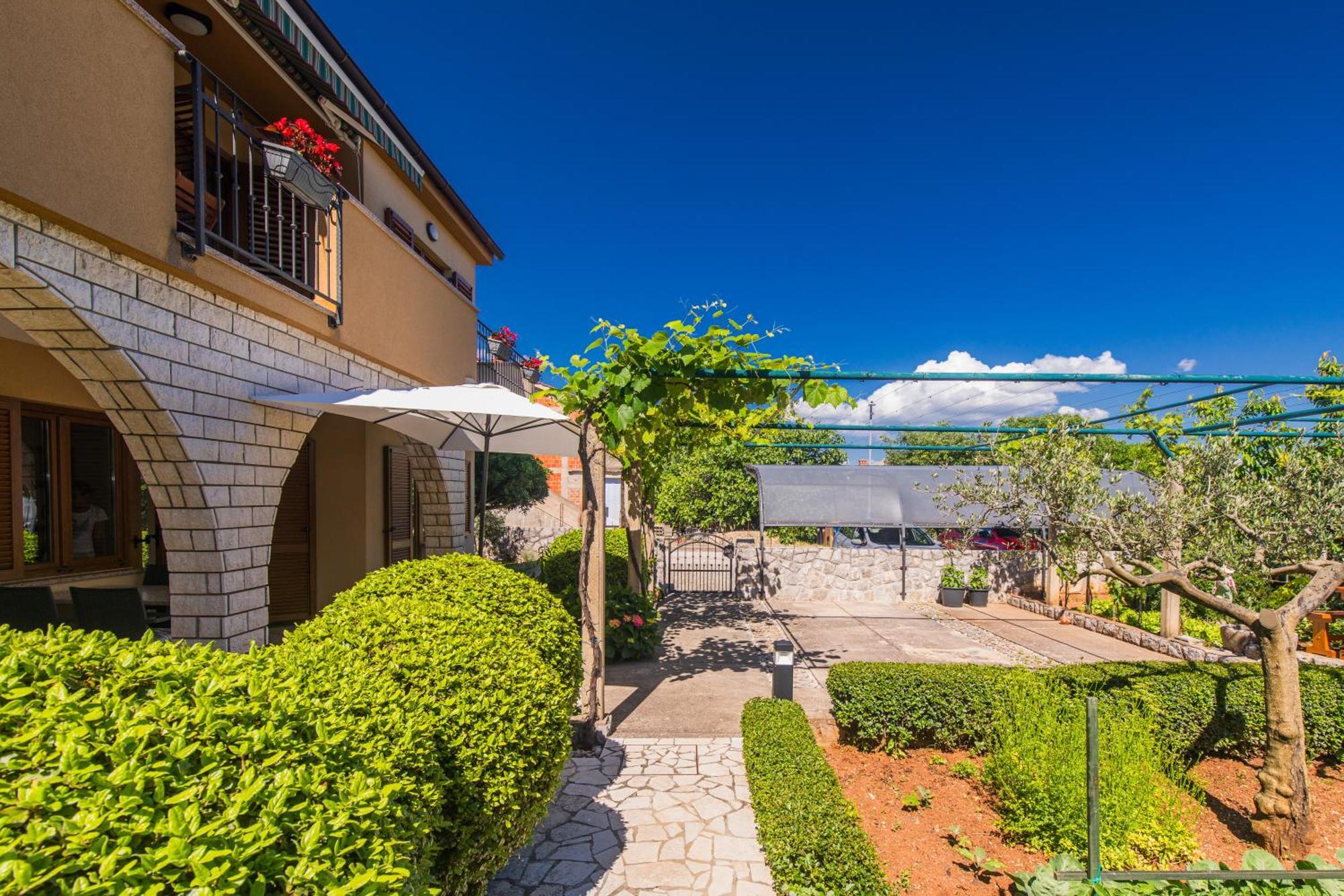 Apartmani Pina Krk Town Bagian luar foto