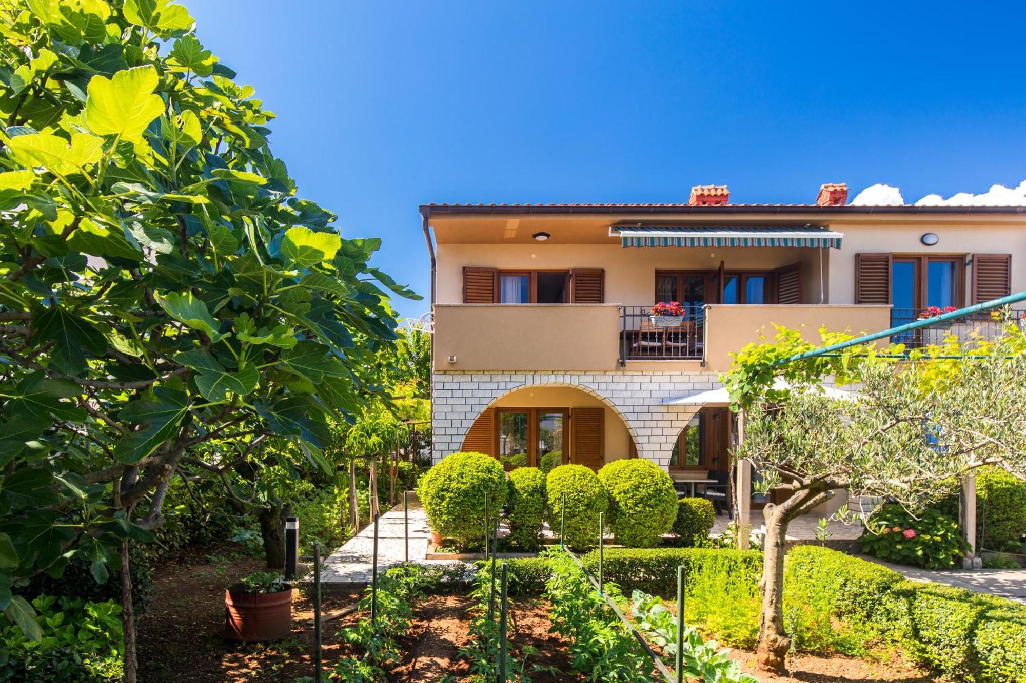Apartmani Pina Krk Town Bagian luar foto