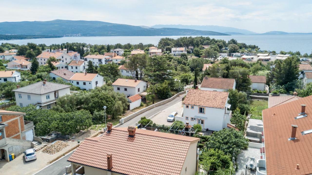 Apartmani Pina Krk Town Bagian luar foto